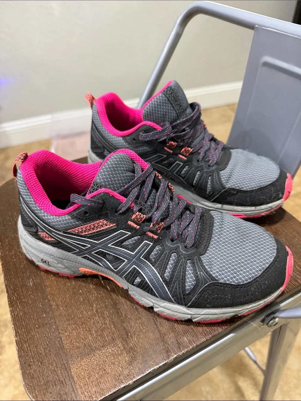 Asics Gray and Hot Pink Women's Athletic Running Shoes size 6